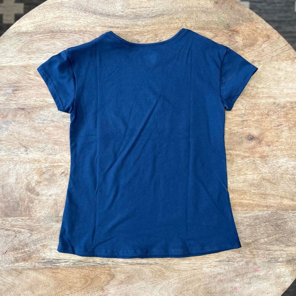 5/$20 NEW 8 Girls Floral & Butterflies LOVE Tee - Picture 3 of 4